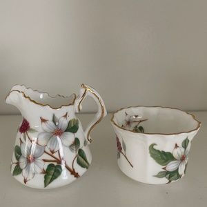 Hammersely porcelain mini creamer and sugar